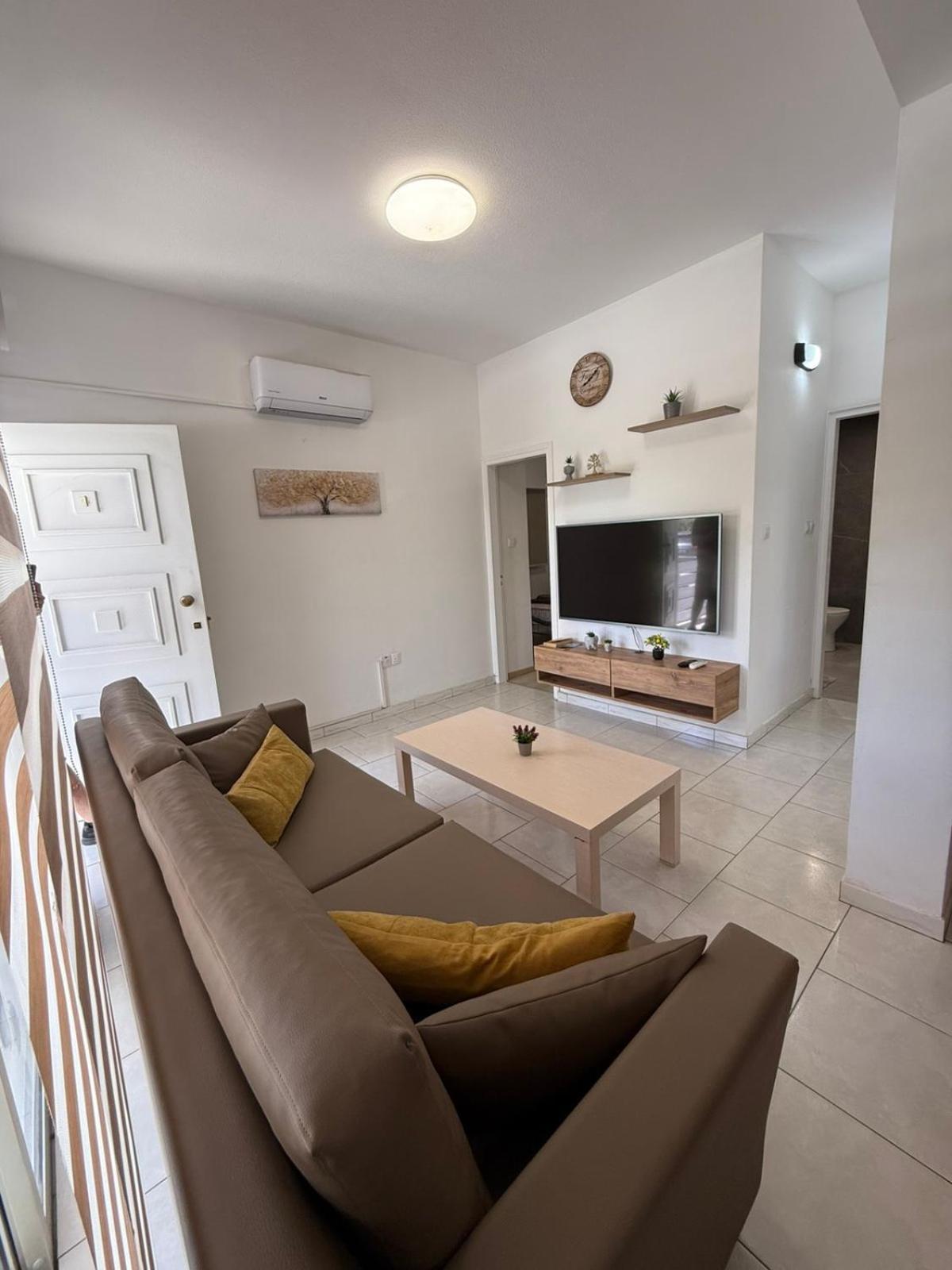 Makenzy Mermaid 2 Bedroom Appartement Larnaca