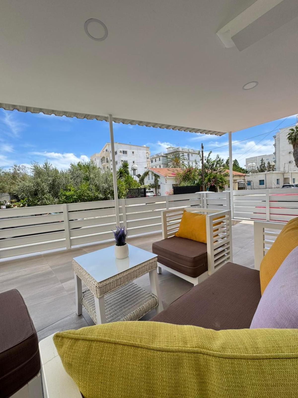 Apartment Makenzy Mermaid 2 Bedroom *